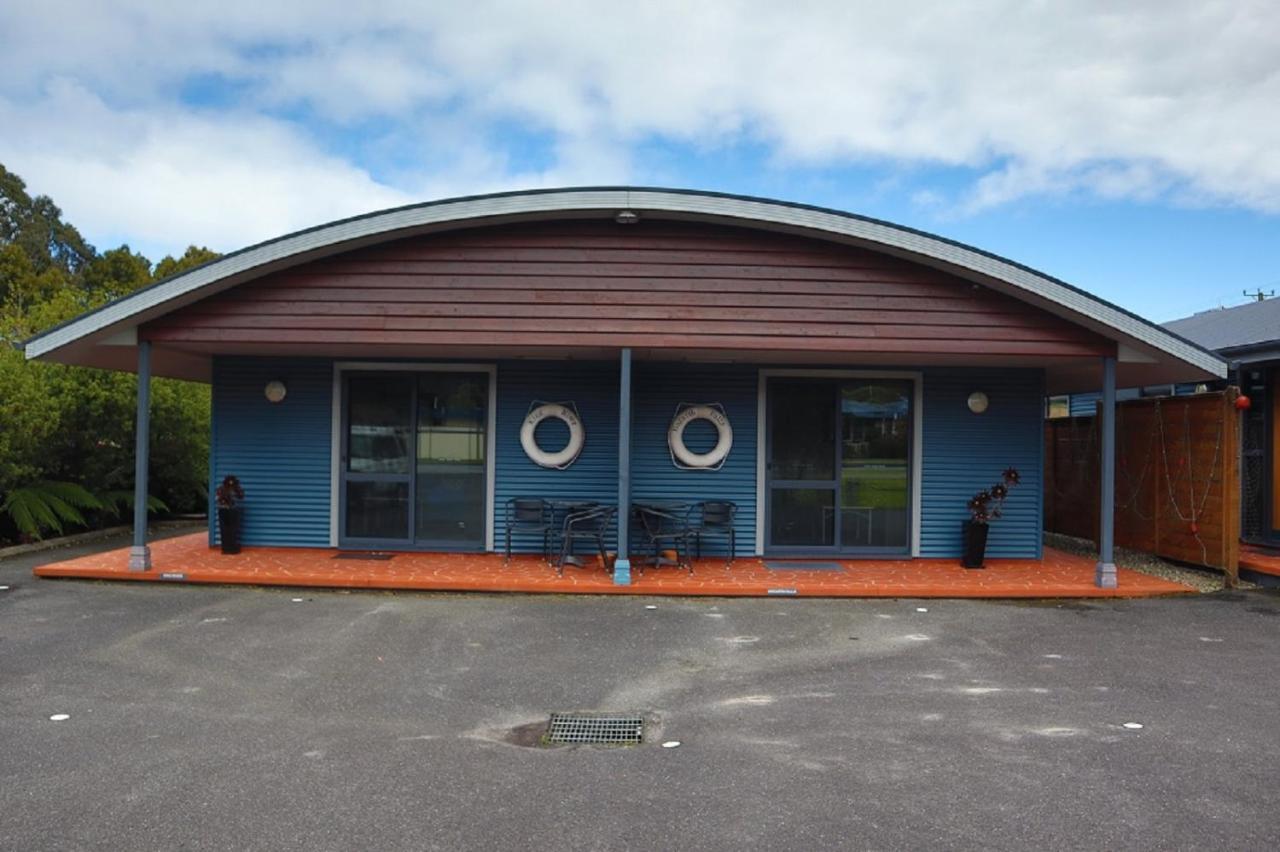 Strahan Bungalows Exterior foto